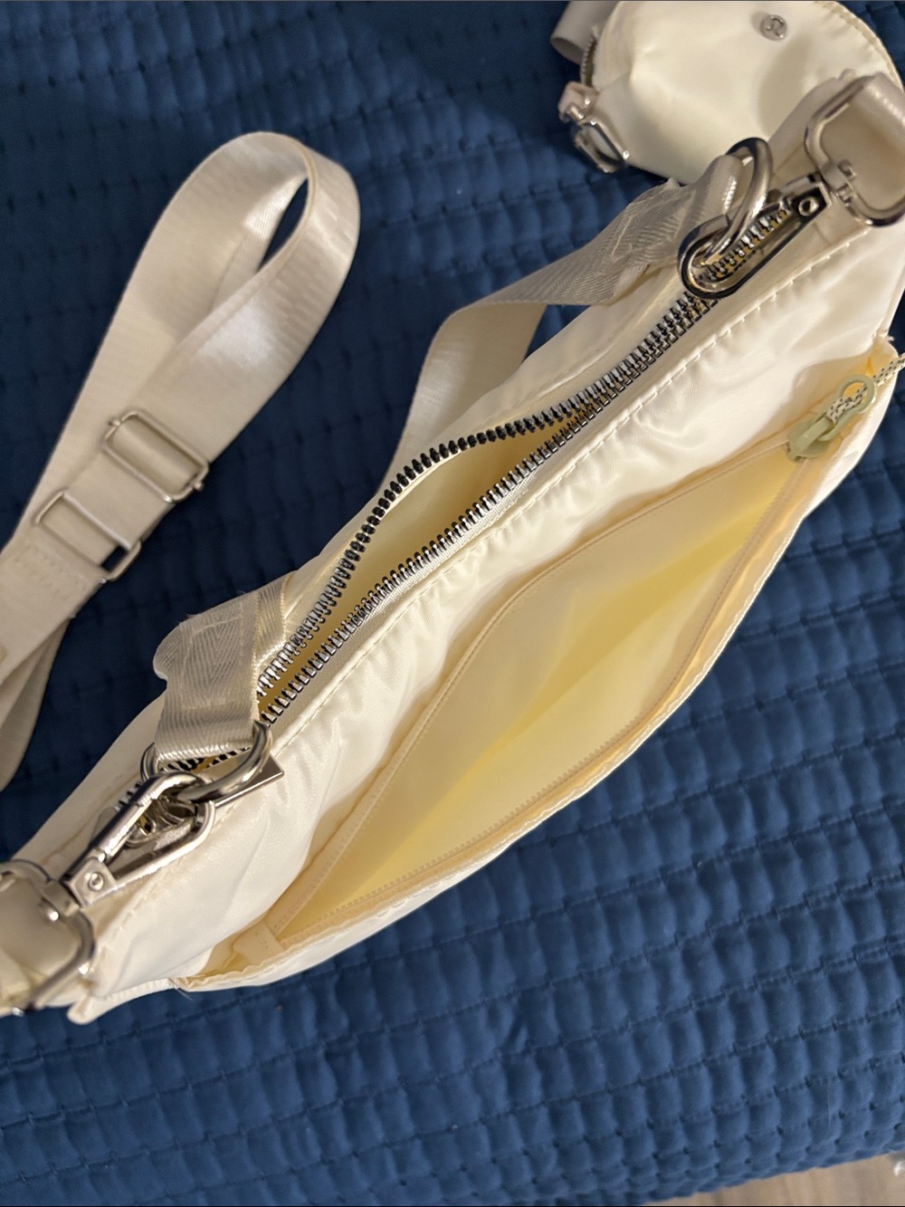 lululemon Cream Shoulder Bag with Coin Pouch and Phone Sleeve - Picture 5 of 6
